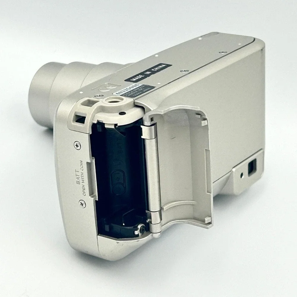 Vintage Minolta 110 Zoom 35mm‎ Film Camera Point & Shoot Silver TESTED Working